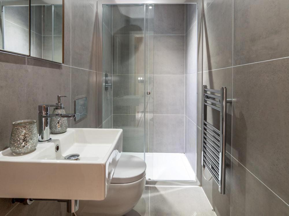 Central Tower Bridge Apartment Лондон Экстерьер фото